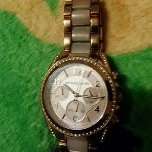 Mk watch